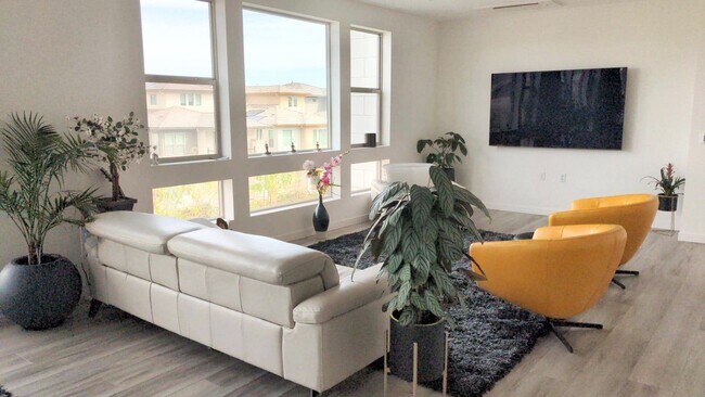 Building Photo - Dublin Hyde Park Modern Living Single Level Condo 4 Bed / 2 Bath, Amenities, Close to 580