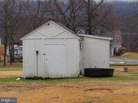 Building Photo - 286 Mission Rd N