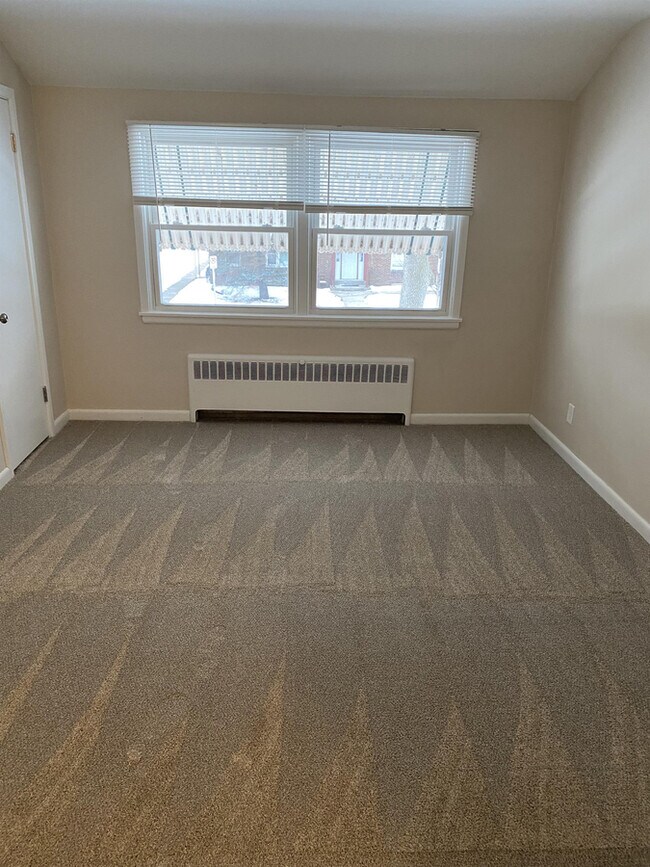 Building Photo - 3140 S 48th St