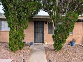 Building Photo - 2625 S Lands End Rd