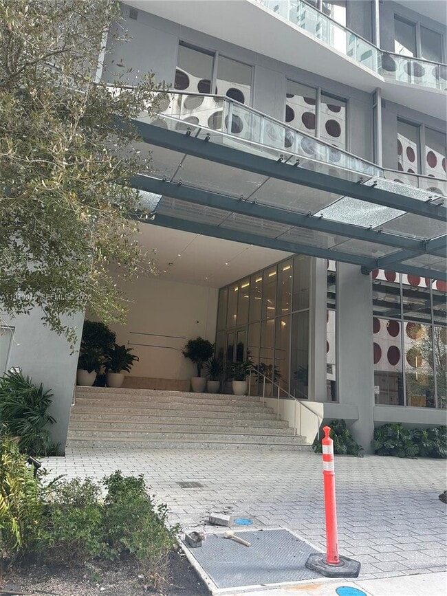 Building Photo - 77 SE 5th St