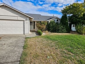 Building Photo - 1097 Summer Breeze Dr N