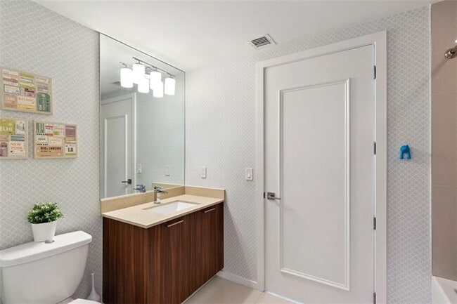 Building Photo - 5300 NW 85th Ave