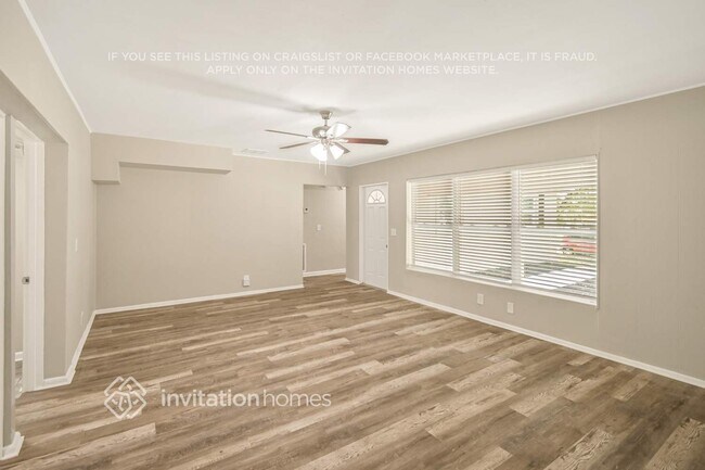 Building Photo - 525 Dolphin Dr