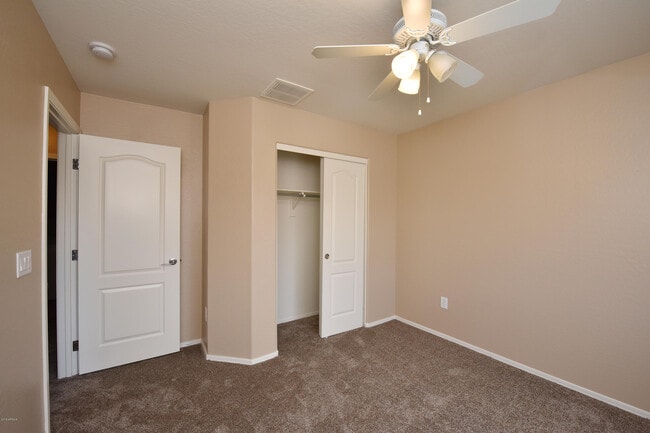 Building Photo - 4757 E Woodside Way