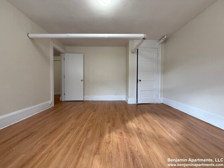 Building Photo - 7 Mt Hood Rd