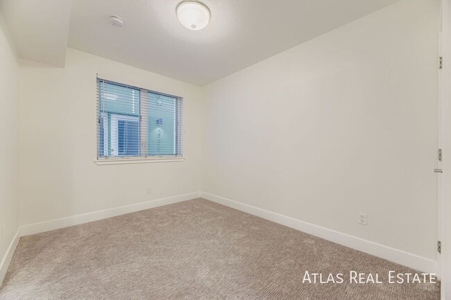 Building Photo - 2227 Eliot St