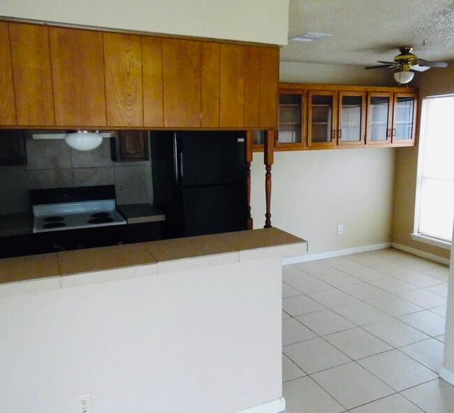 Building Photo - 4 Dallas Ct