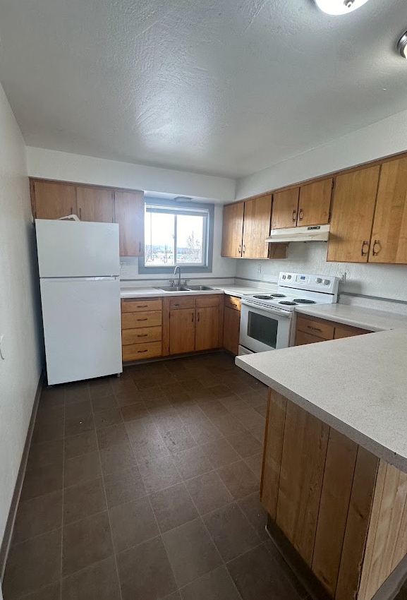 Building Photo - 827 17th Ave