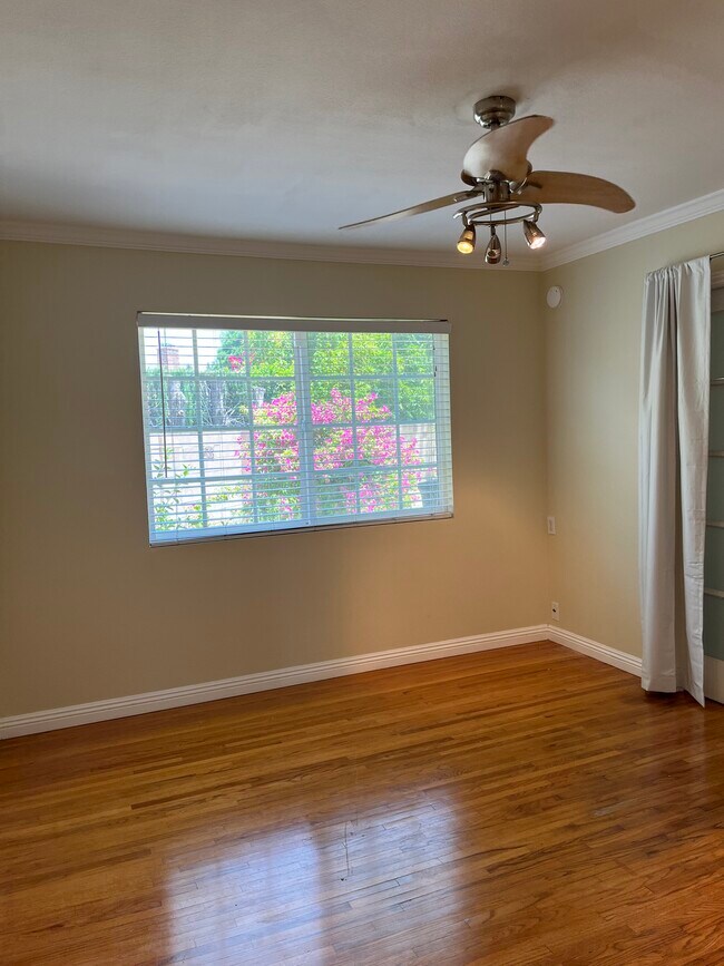 22117 Blythe St 22117 Blythe St Canoga Park CA 91304 Apartment Finder