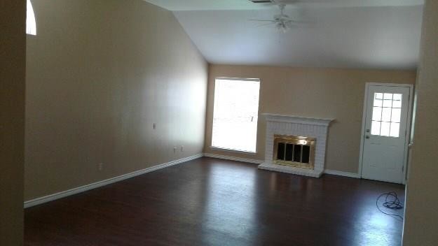 Building Photo - 4748 Bracken Dr