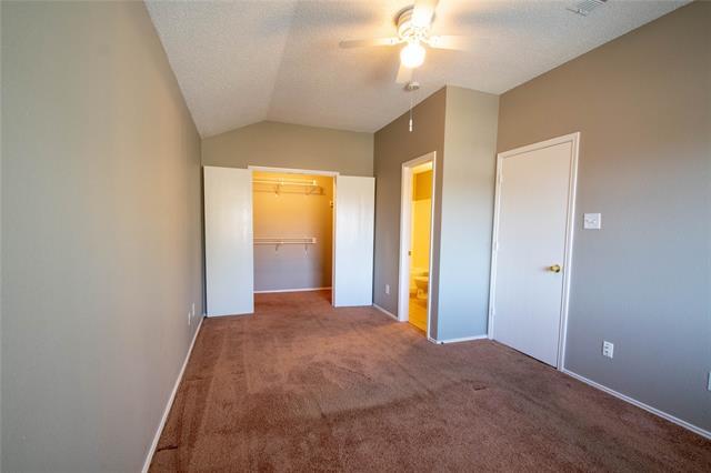 Building Photo - 2703 Clayton Oaks Dr