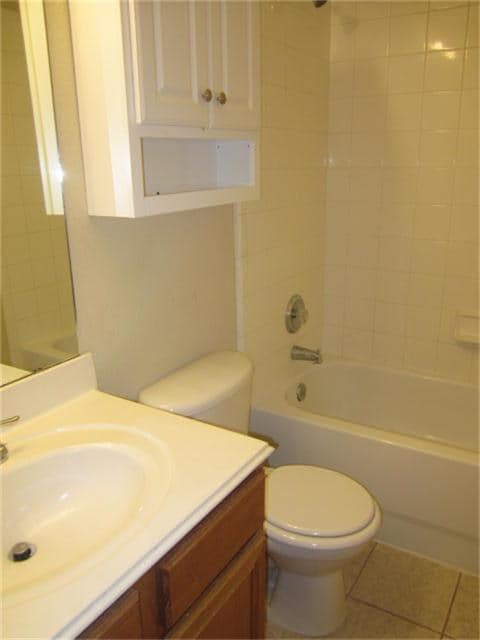 Building Photo - 11711 Elizabeth Ct