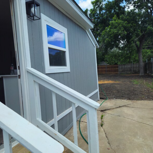 Building Photo - 2826 Alaska Ave