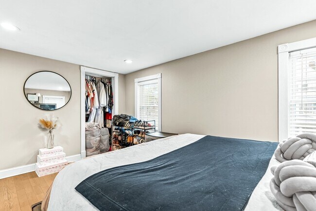 Building Photo - 121 Franklin St