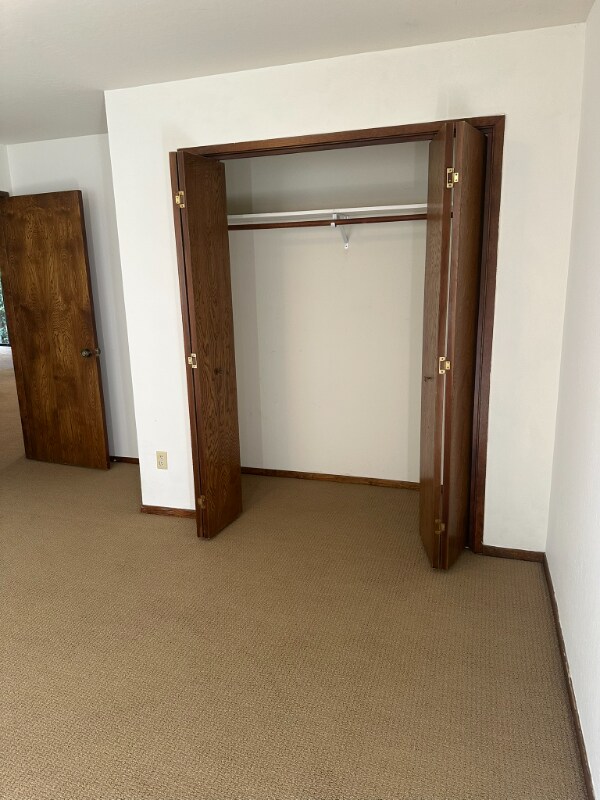 Building Photo - 167 Clark St