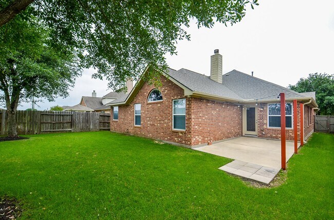 Building Photo - 24514 Springwood Glen Ln