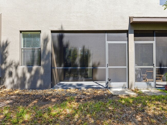 Building Photo - Stunning 3 BR + LOFT/2.5 BA /2-Car Garage townhome in the highly desirable GATED community of Hid...