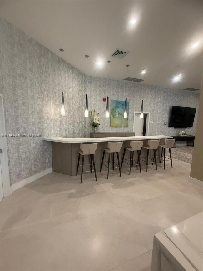 Building Photo - 3640 Yacht Club Dr