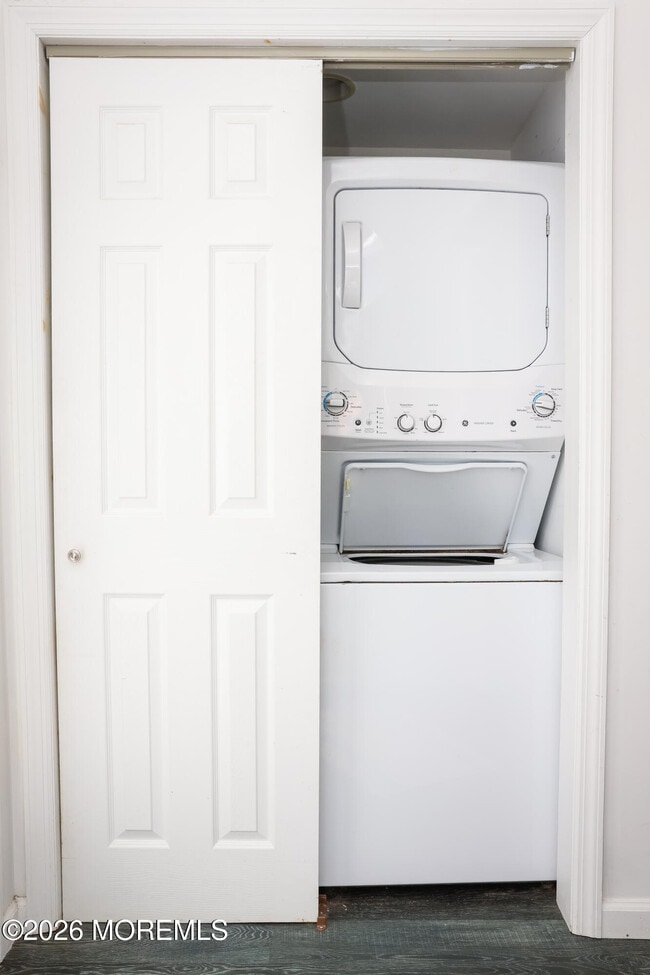 Building Photo - 320 Lorillard Ave