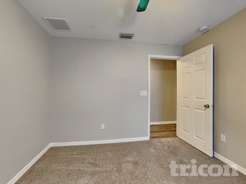 Building Photo - 34418 Smart Dr