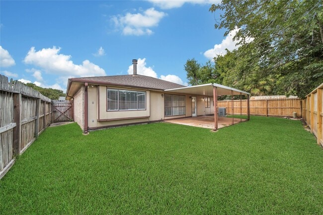 Building Photo - 10904 Birch Dr