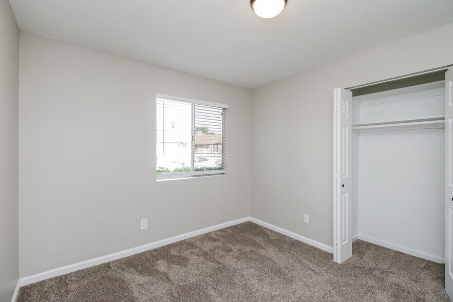 Building Photo - 3421 E Dragoon Ave