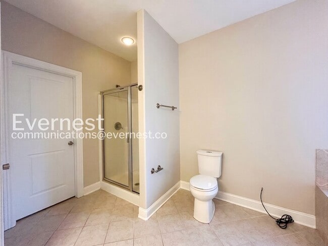 Building Photo - 3-Bed/2-Bath Home with Fireplace and 2-Car Garage/Available Now!