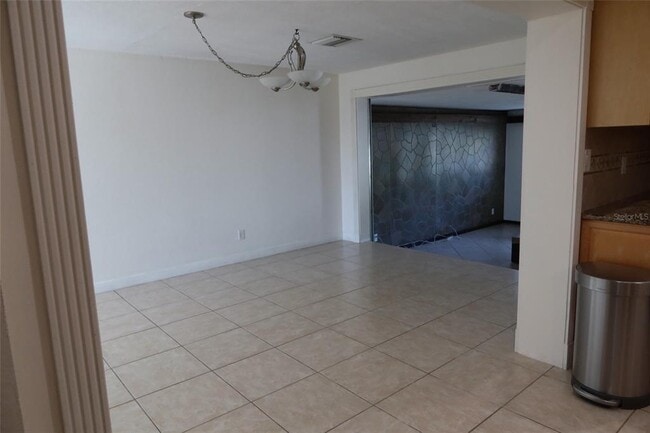 Building Photo - 3713 Benson Ave N