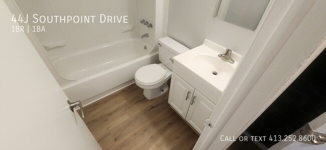 Building Photo - 44 Southpoint Dr