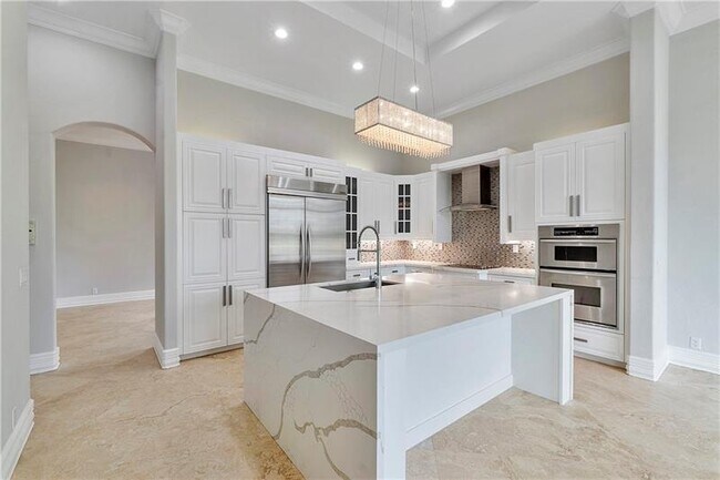 Building Photo - 10980 NW 78th Pl