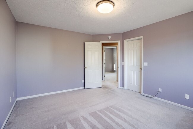 Building Photo - 3 Bedroom In A Great Location!!