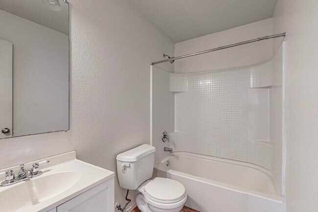 Building Photo - Adorable 3 bedroom 2 bath in Burleson Texas!