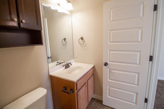 Building Photo - 4718 Dehaven Dr