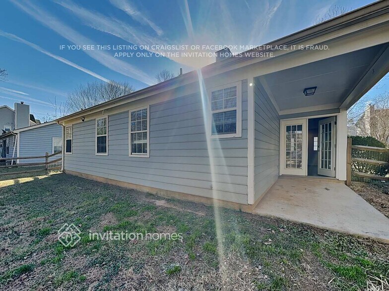 Building Photo - 9821 Stephen Thompson Ln