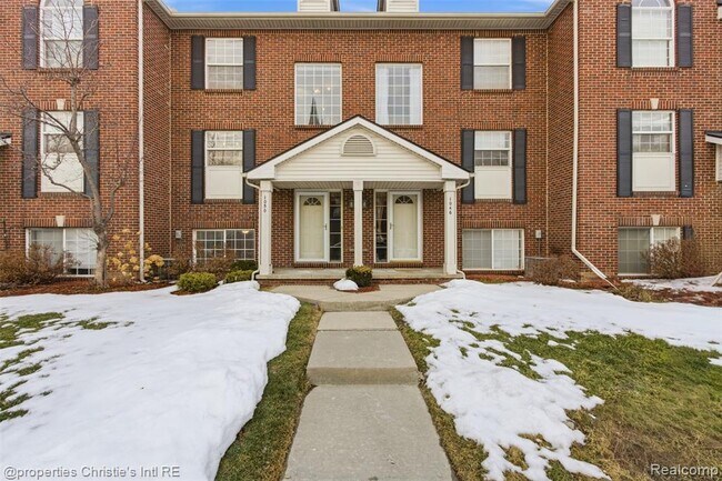 Building Photo - 1050 18th St