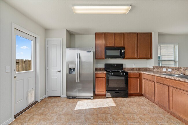 Building Photo - 1323 Pease River Ln