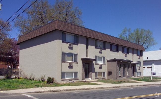 Building Photo - 512 Chicopee St