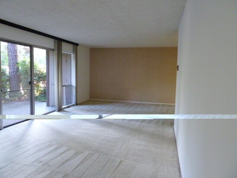 Building Photo - 151 Buckingham Dr