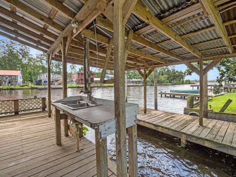 Building Photo - 209 Harris Dr