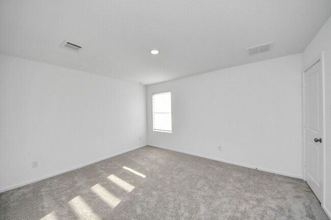 Building Photo - 3052 Dawn Sound Dr