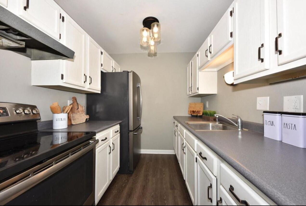 Building Photo - N115W17113 Armada Dr