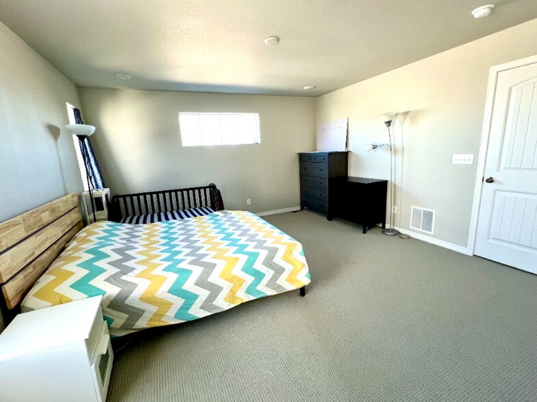 Building Photo - 10722 Rolling Mesa Dr