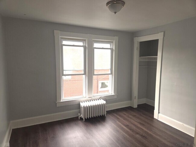 Building Photo - 1018 Bucknell Ave