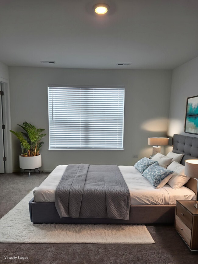 Building Photo - 14952 Dyer Ln