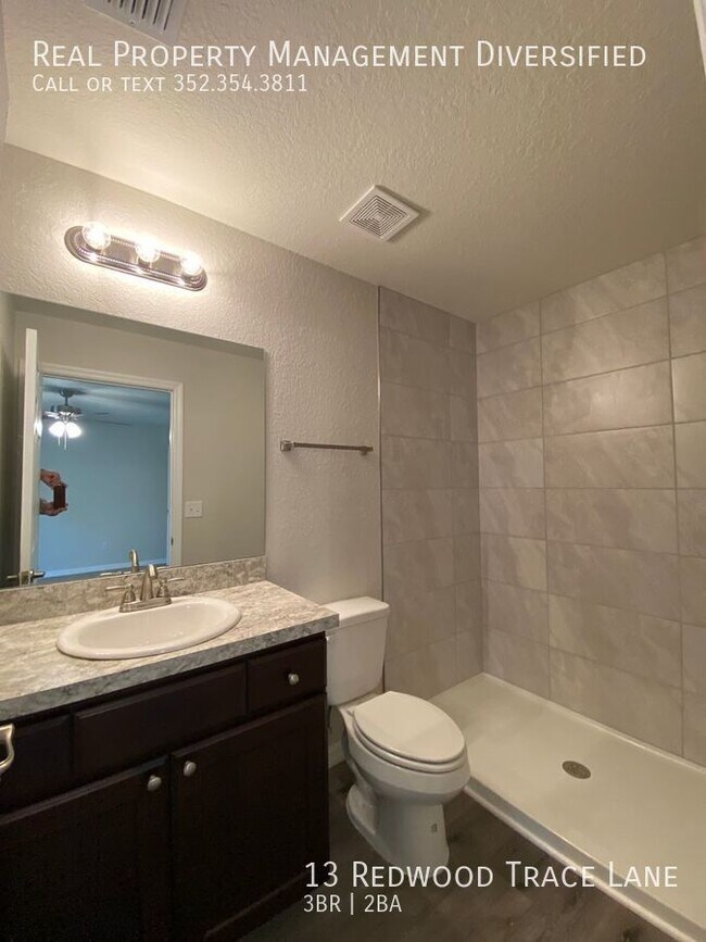 Building Photo - 13 Redwood Trace Ln