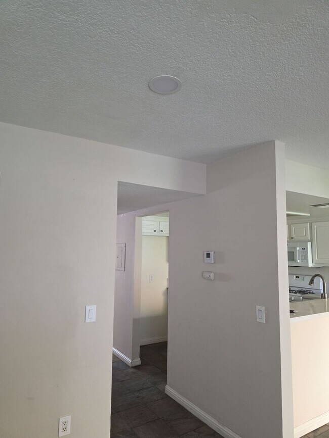Building Photo - *Move-In Special* Spacious 2 Bed / 2 Bath Condo in San Bernardino – Upgraded & Move-In Ready!