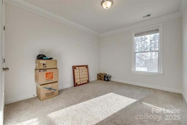 Building Photo - 6299 Artigas Dr