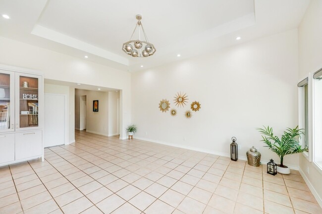 Building Photo - 303 Cinnamon Teal Loop