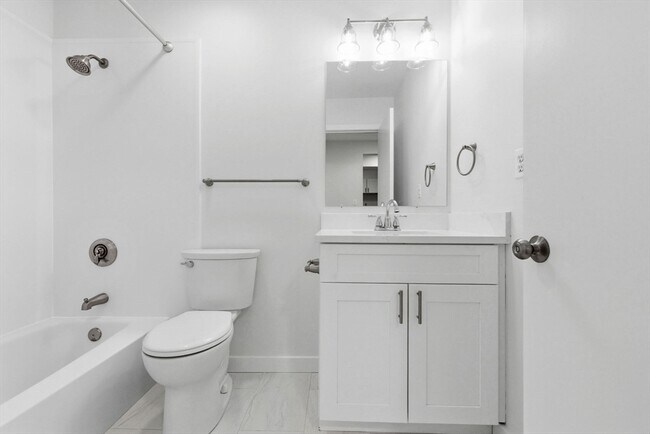 Building Photo - 30 Monument Sq